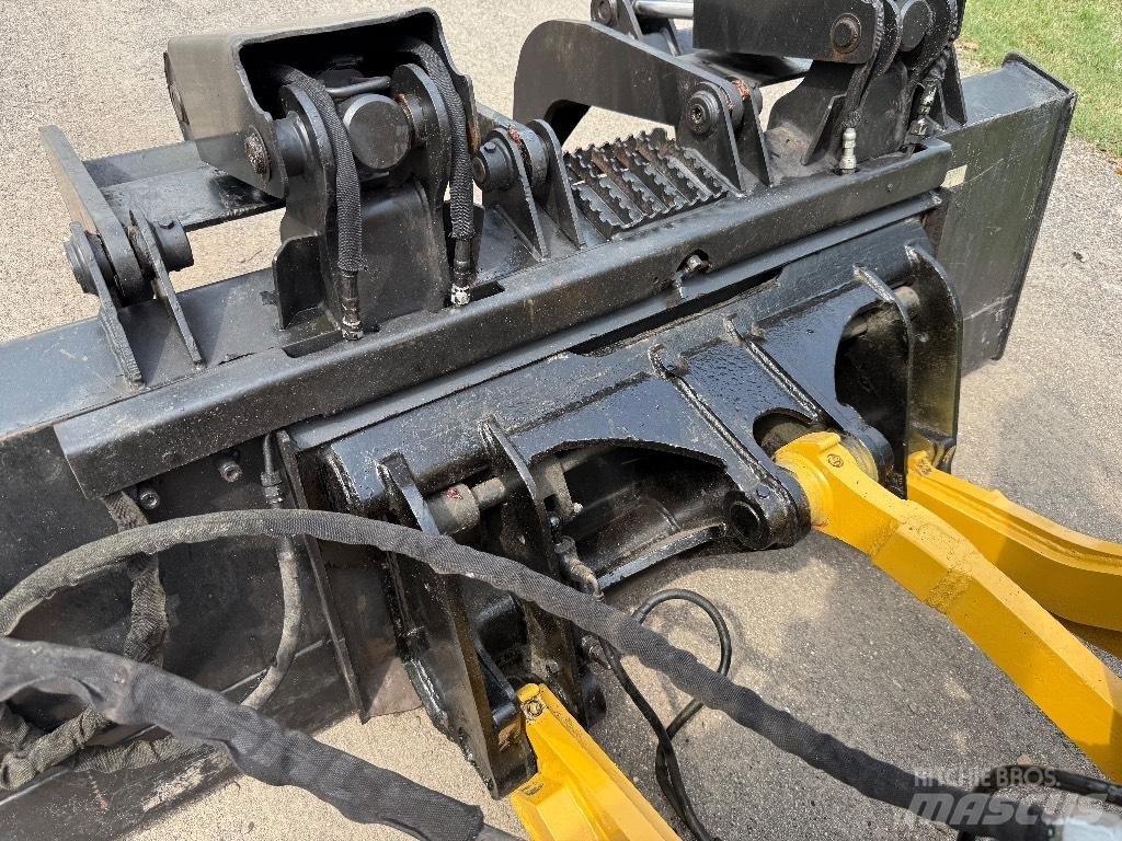 CAT 908 H Rataslaadurid