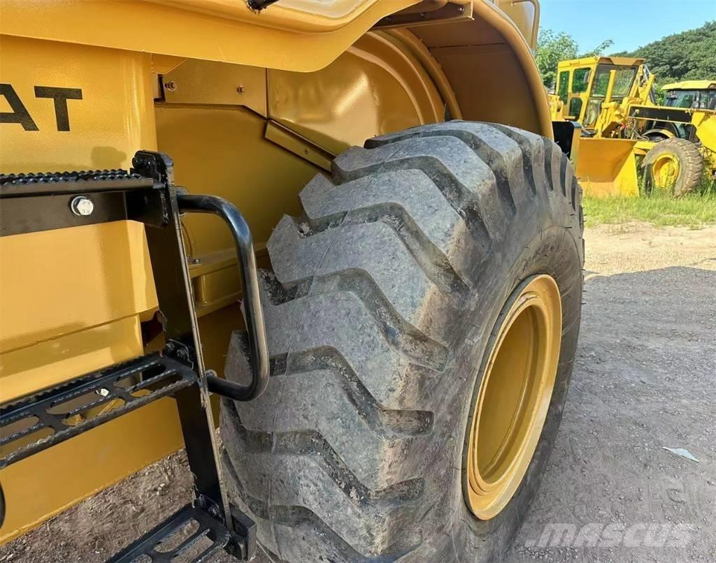 CAT 966H Rataslaadurid