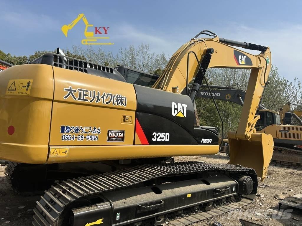 CAT 325 Roomikekskavaatorid