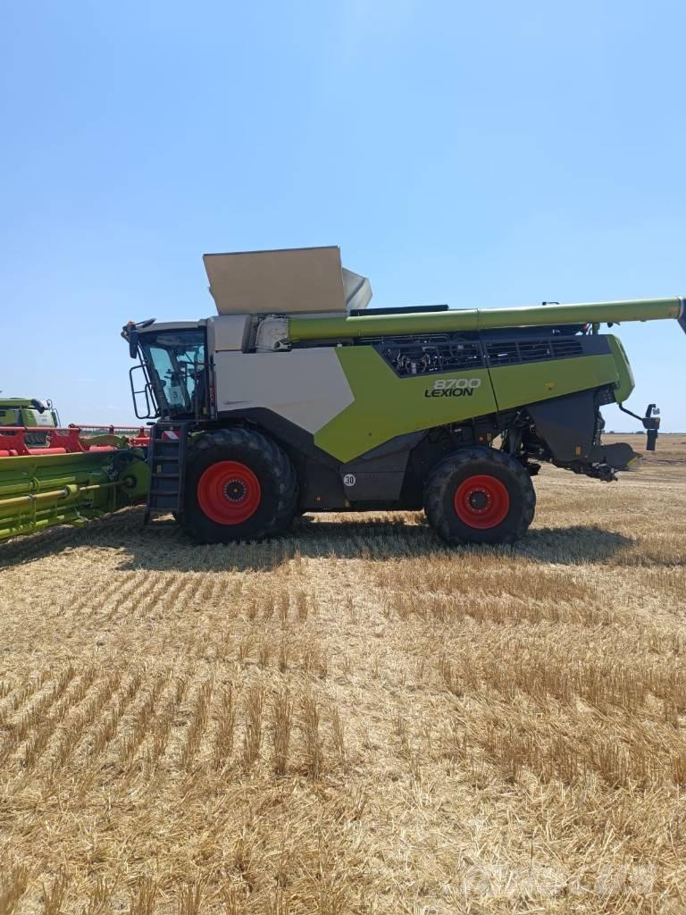 CLAAS Lexion 8700 Teraviljakombainid