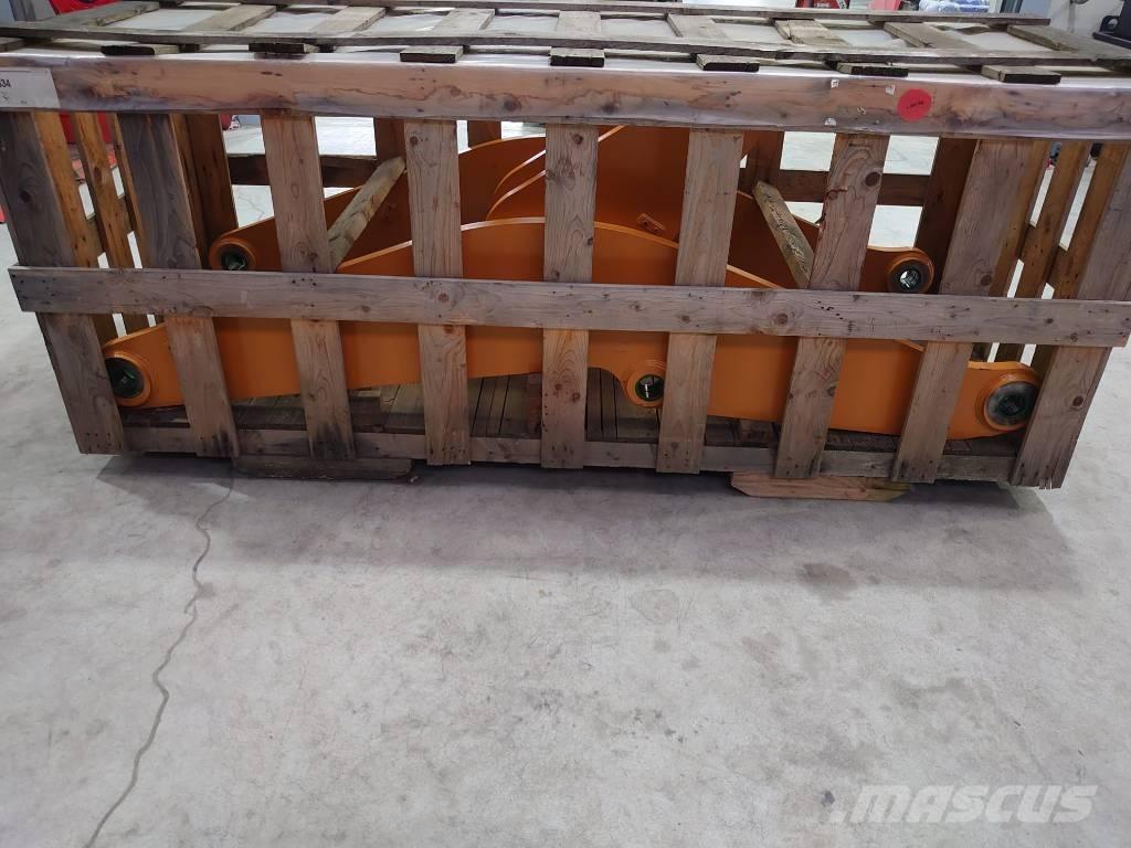 CASE 821G Nooled ja varred
