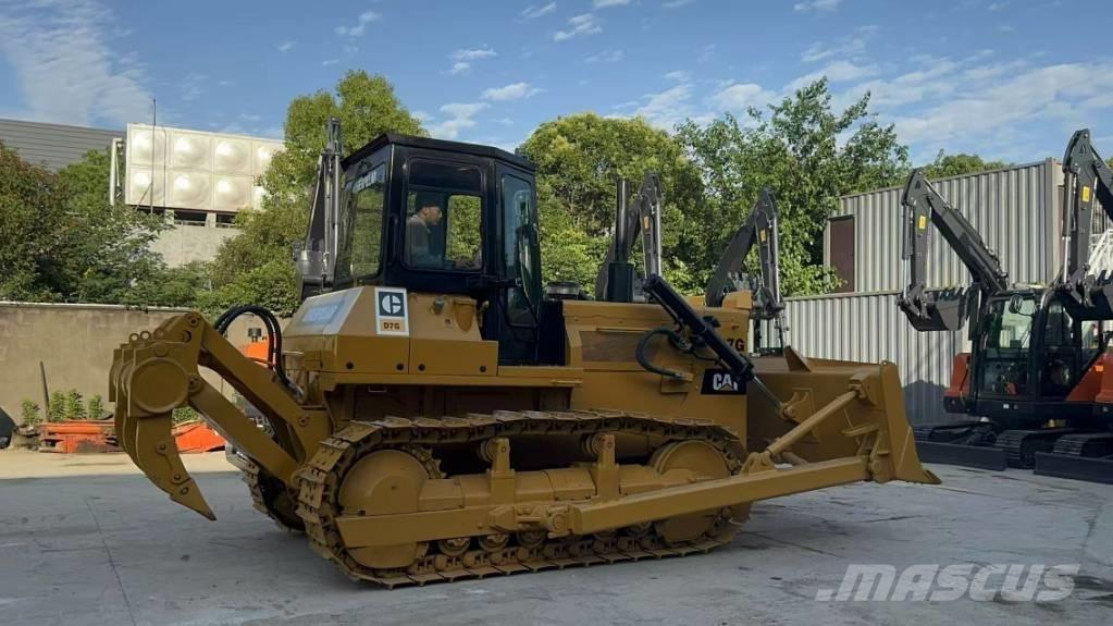 CAT D7G Buldooserid