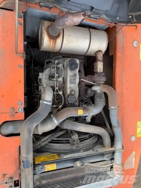 Hitachi ZX 180 W Ratasekskavaatorid