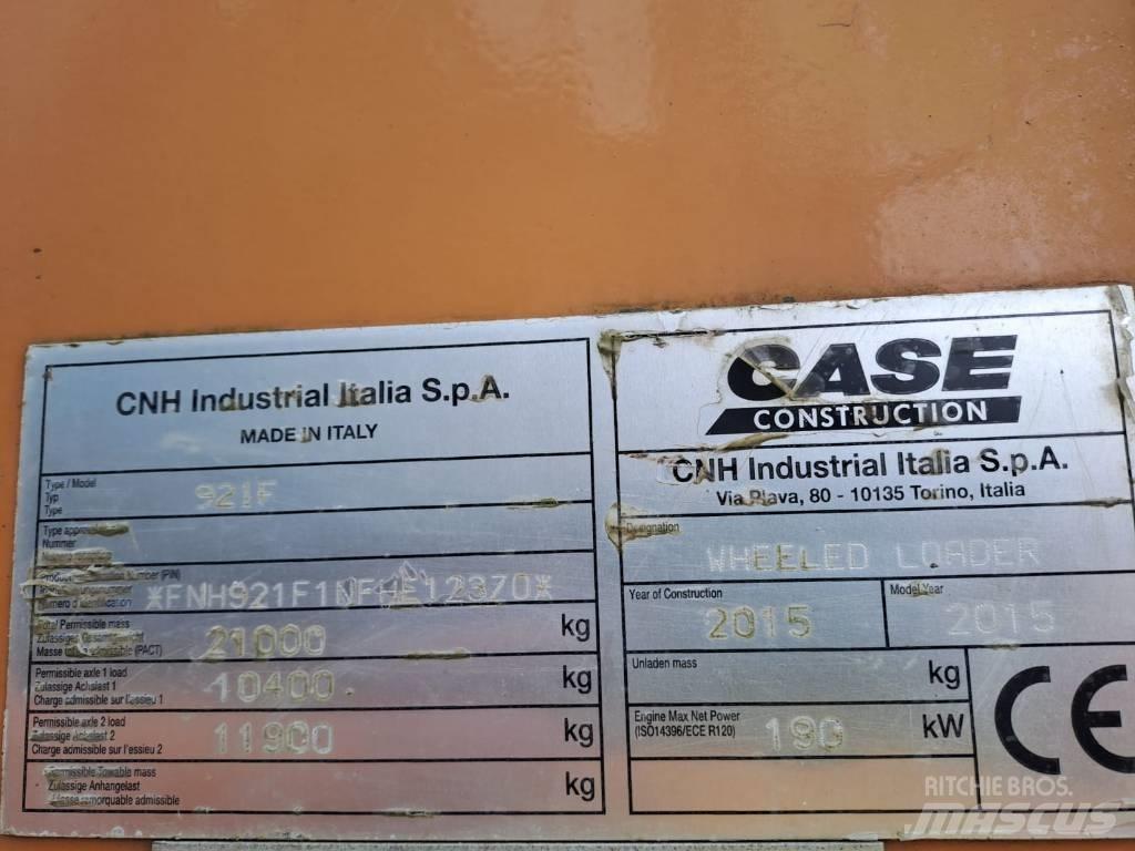 CASE 921 F Rataslaadurid