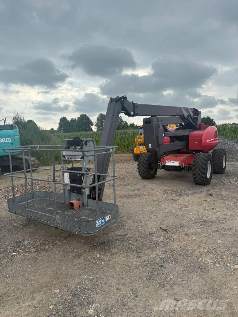 Manitou ATJ 200 Iseliikuvad poomtõstukid