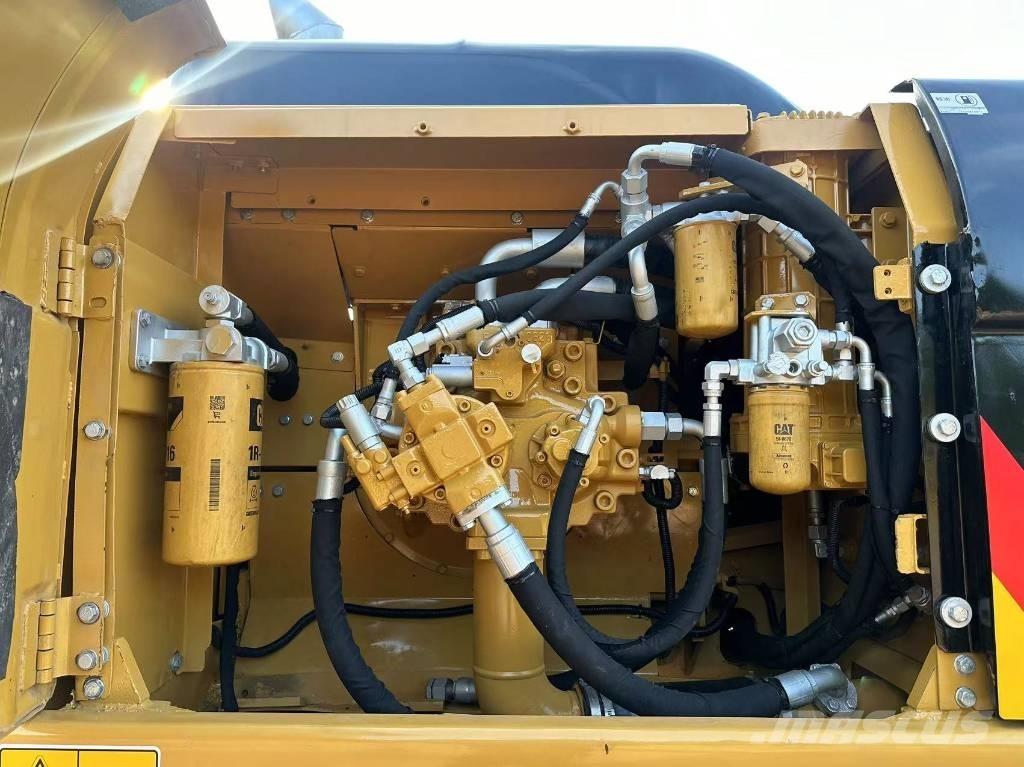 CAT 330 D L Roomikekskavaatorid