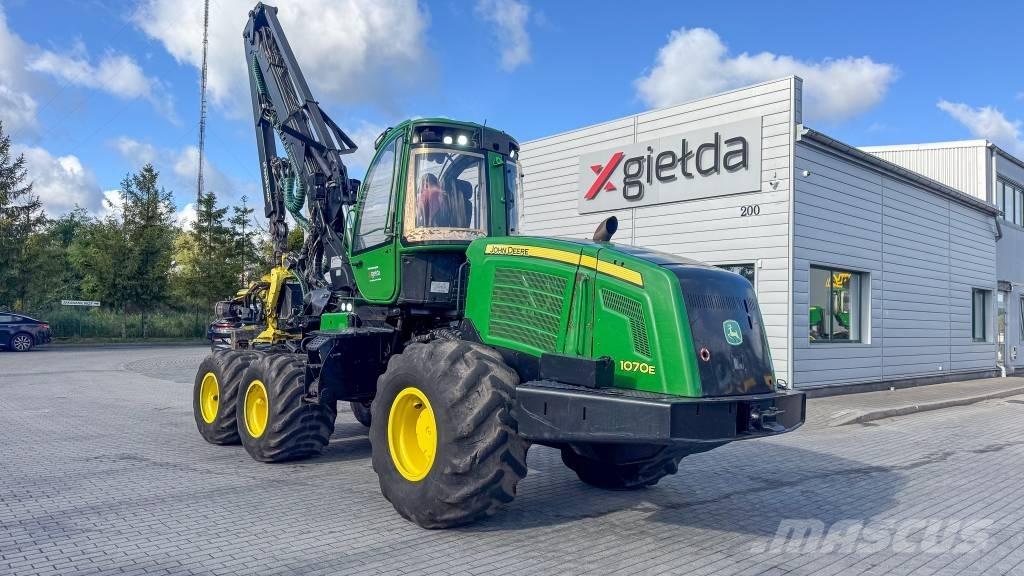 John Deere 1070 E Harvesterid