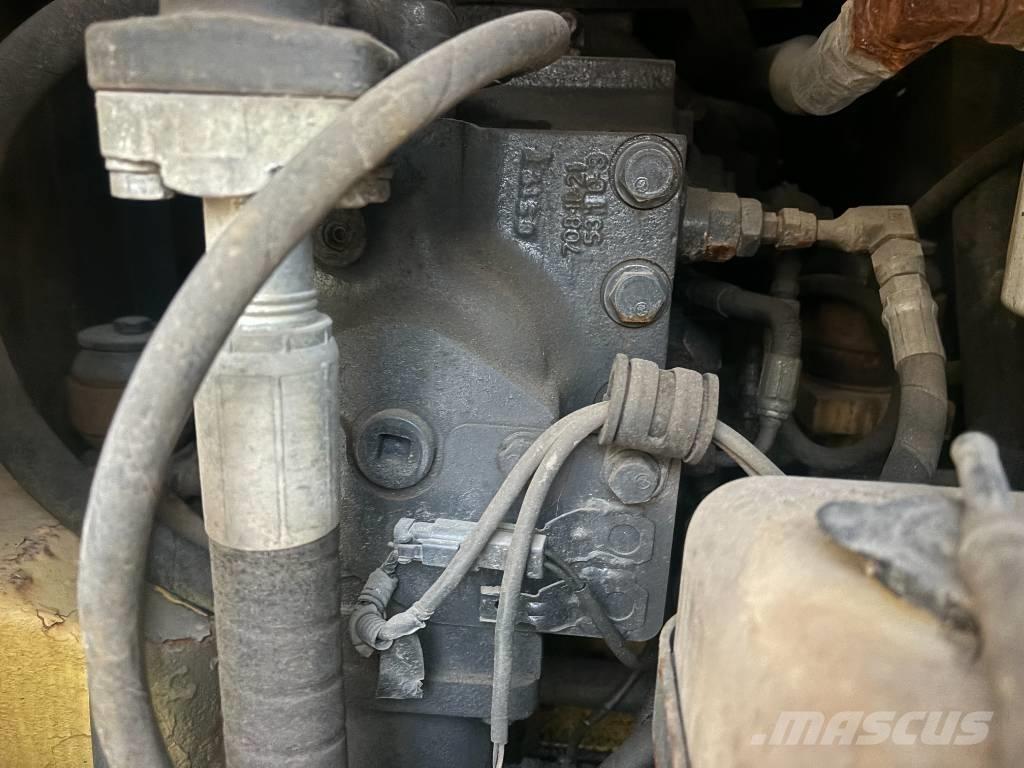 Komatsu PC 138 US Väikeekskavaatorid 7t-12t