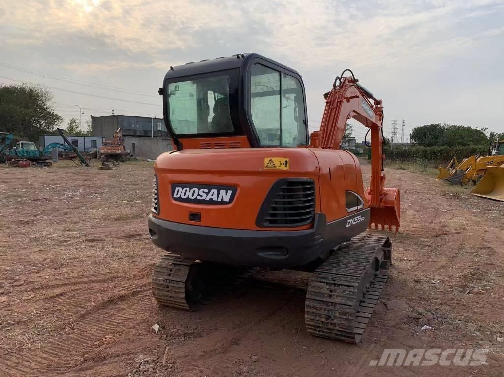 Doosan DX 55 Miniekskavaatorid < 7 t