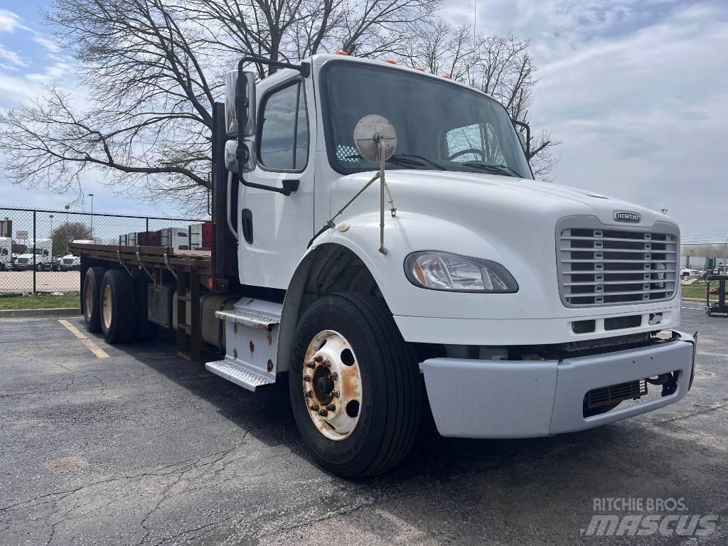 Freightliner M 106 Madelautod