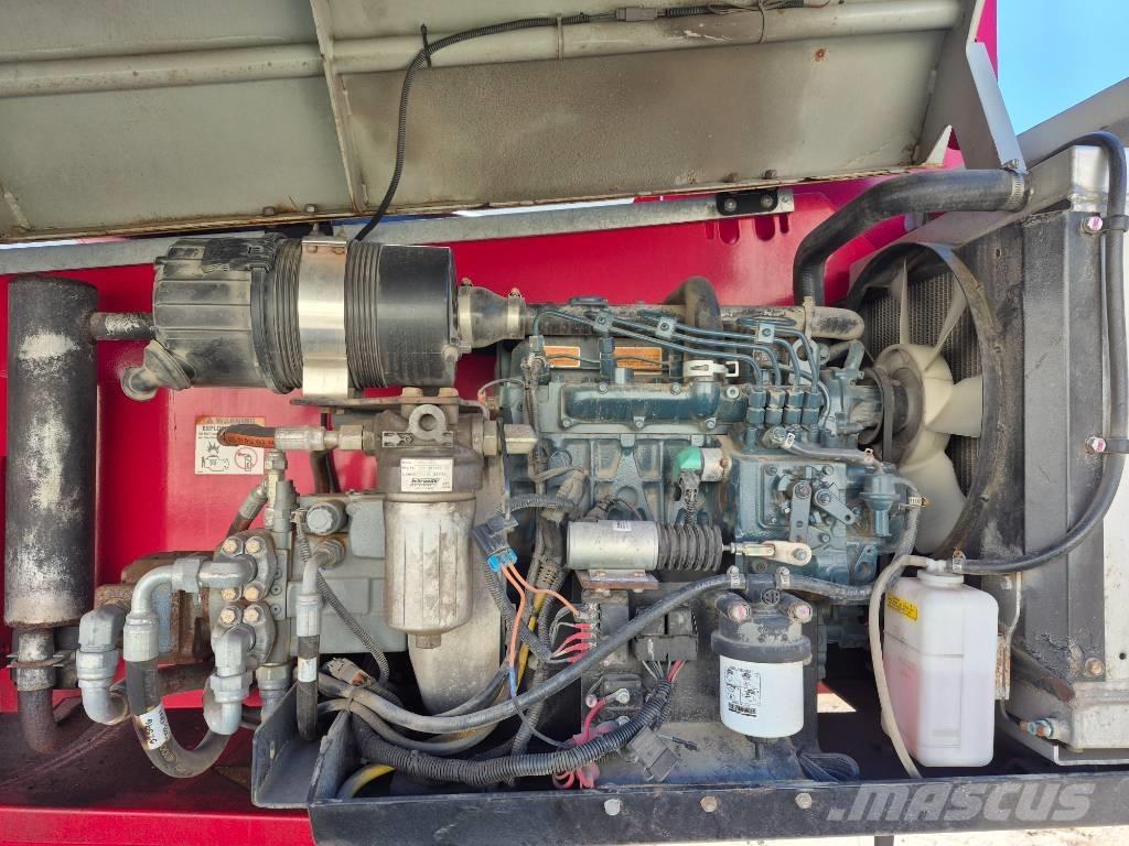 MEC 60-J Iseliikuvad poomtõstukid