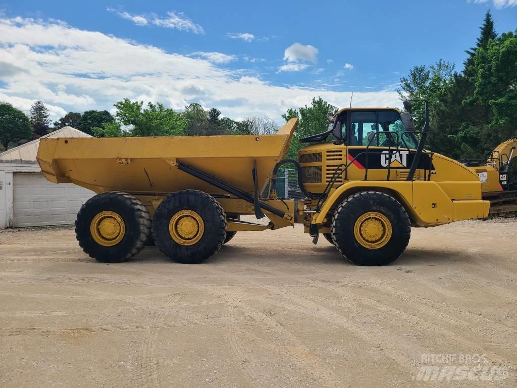 CAT 725 Liigendraamiga pinnaseveokid