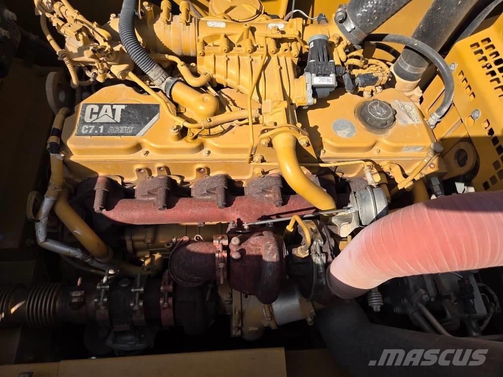 CAT 330FL Roomikekskavaatorid