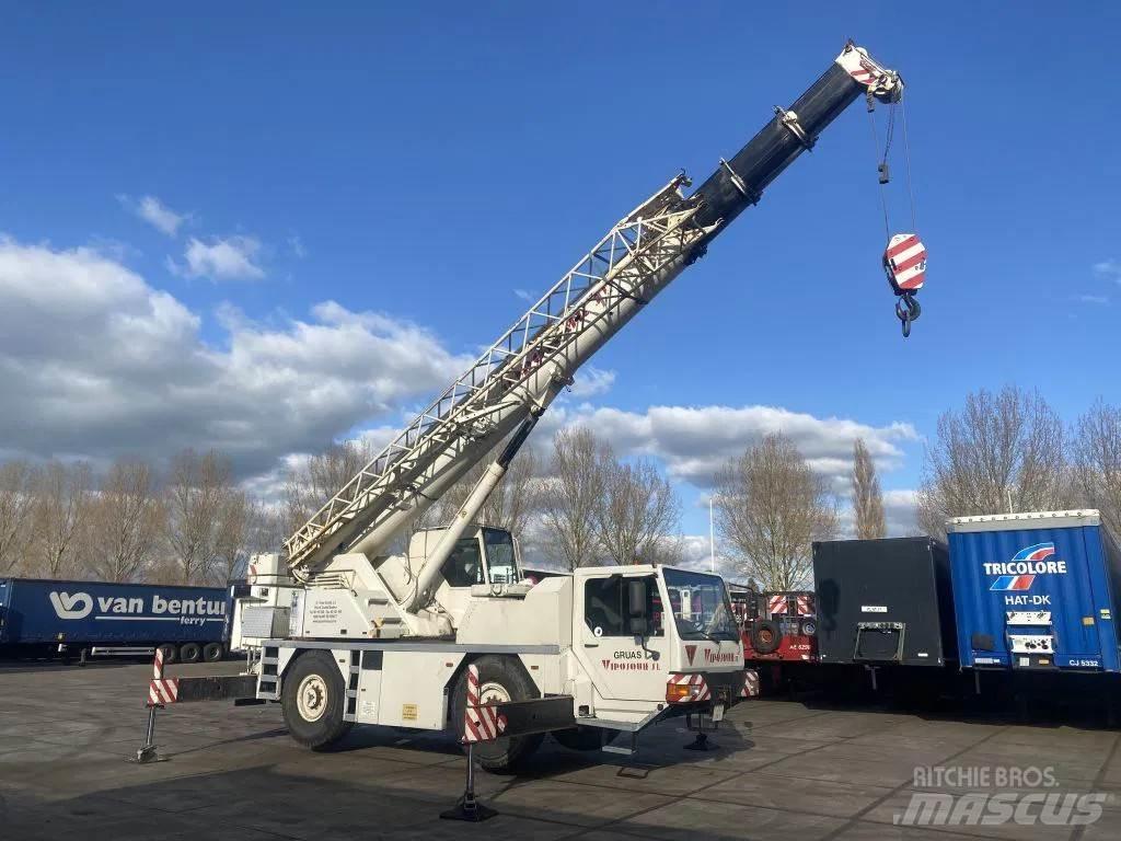 Liebherr LTM1030 Maastikutõstukid
