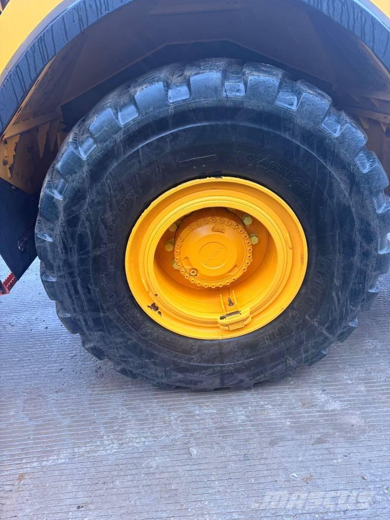 Volvo A 30 G Liigendraamiga pinnaseveokid