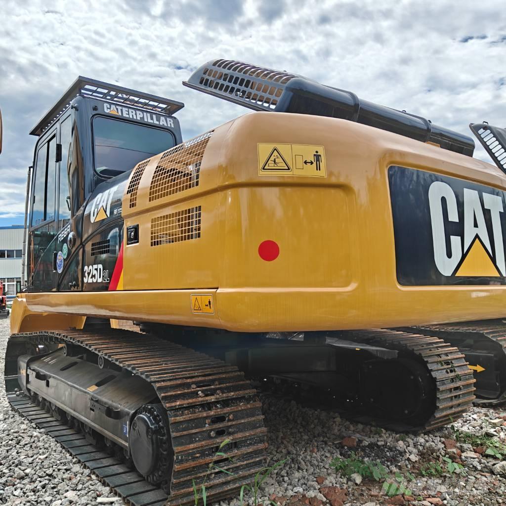 CAT 325 D Roomikekskavaatorid