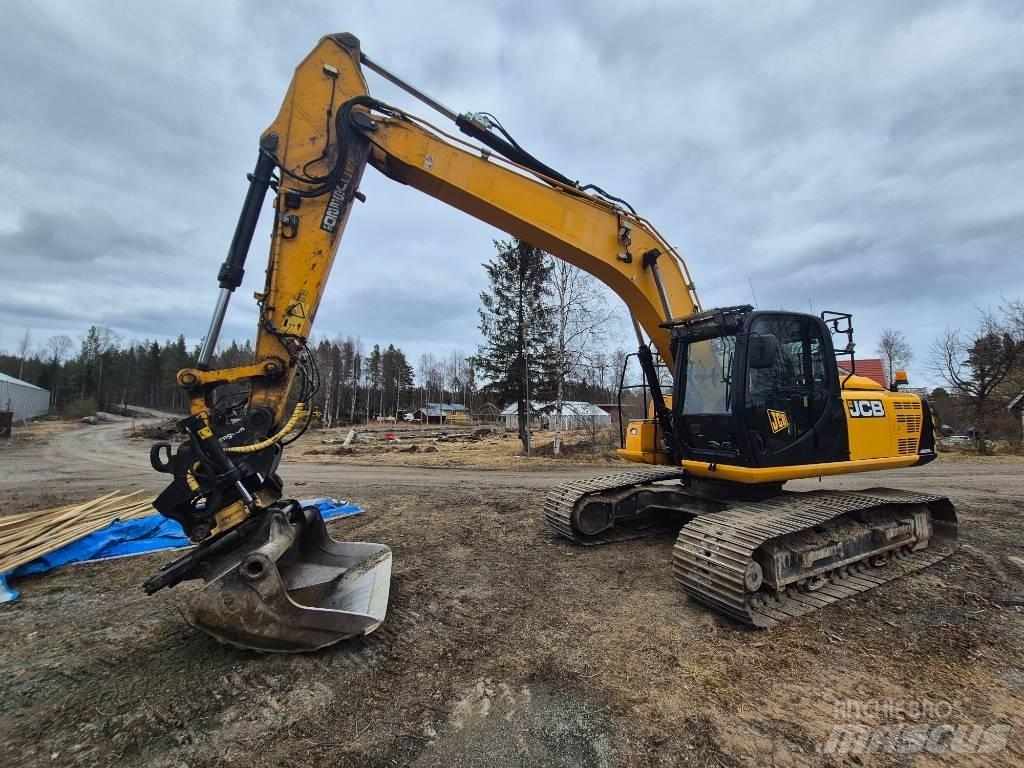 JCB 220 Roomikekskavaatorid