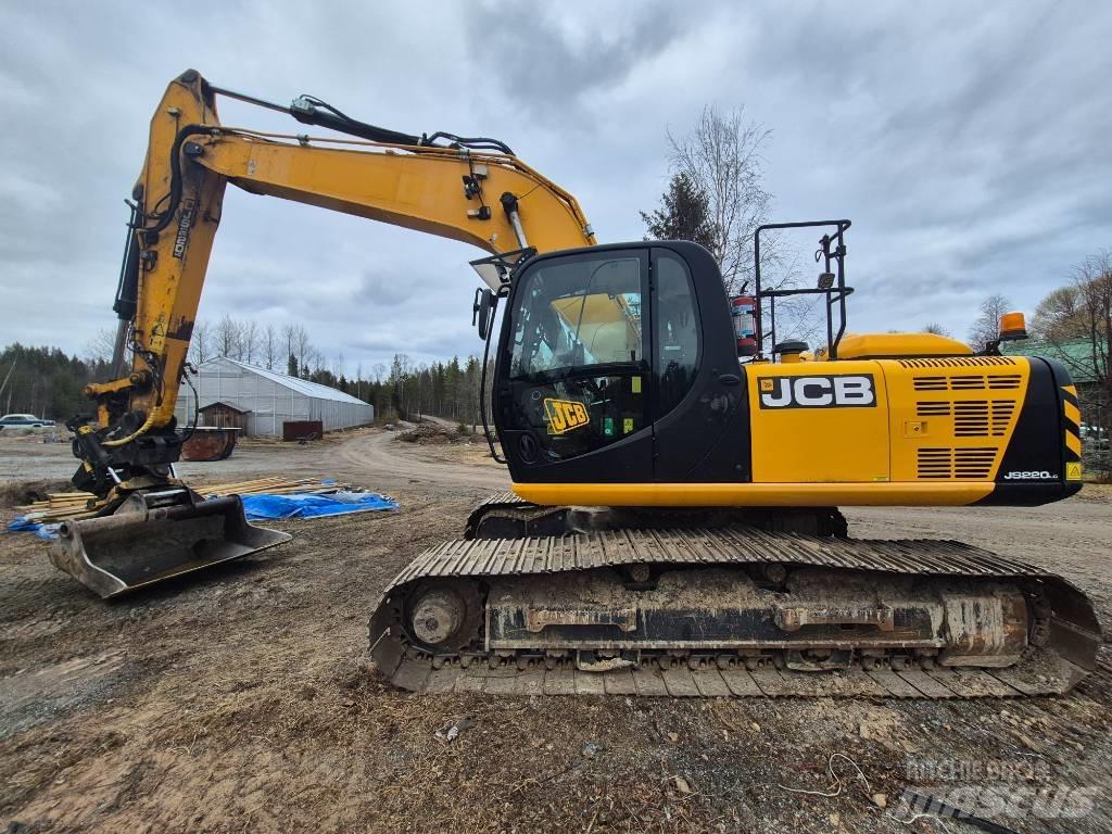 JCB 220 Roomikekskavaatorid