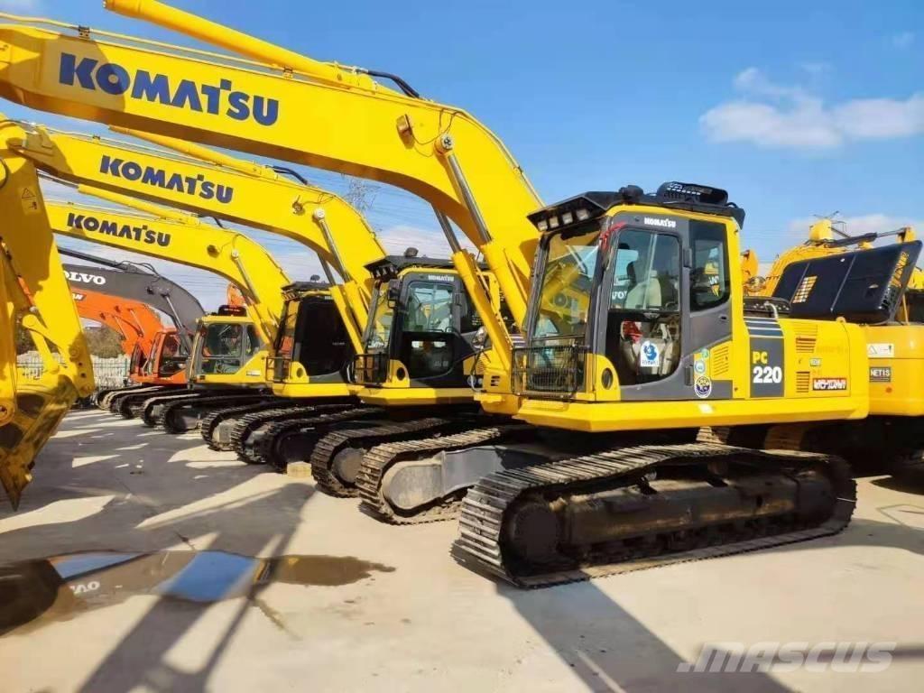 Komatsu 220-8 Roomikekskavaatorid