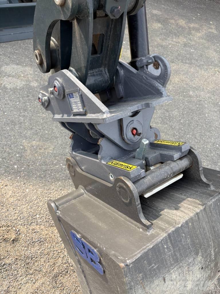 Hyundai HX 25 AZ Miniekskavaatorid < 7 t