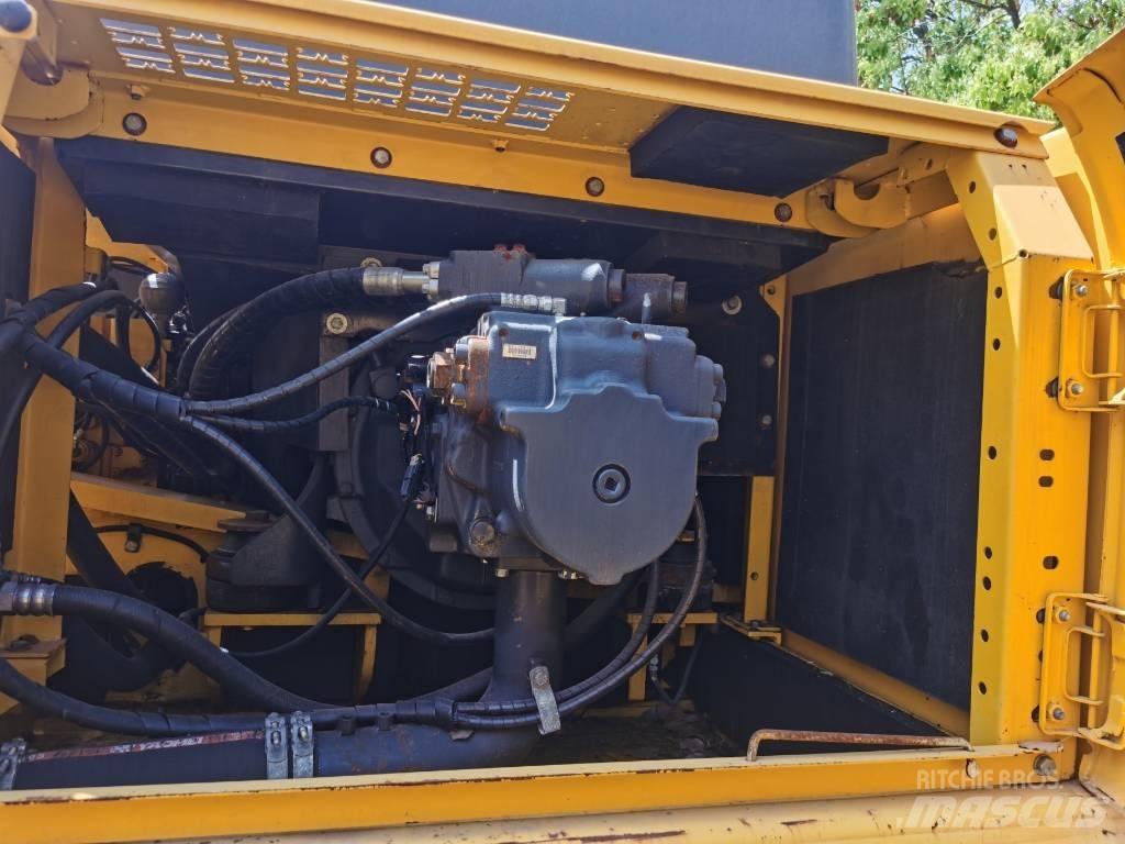 Komatsu PC 450-8 Roomikekskavaatorid