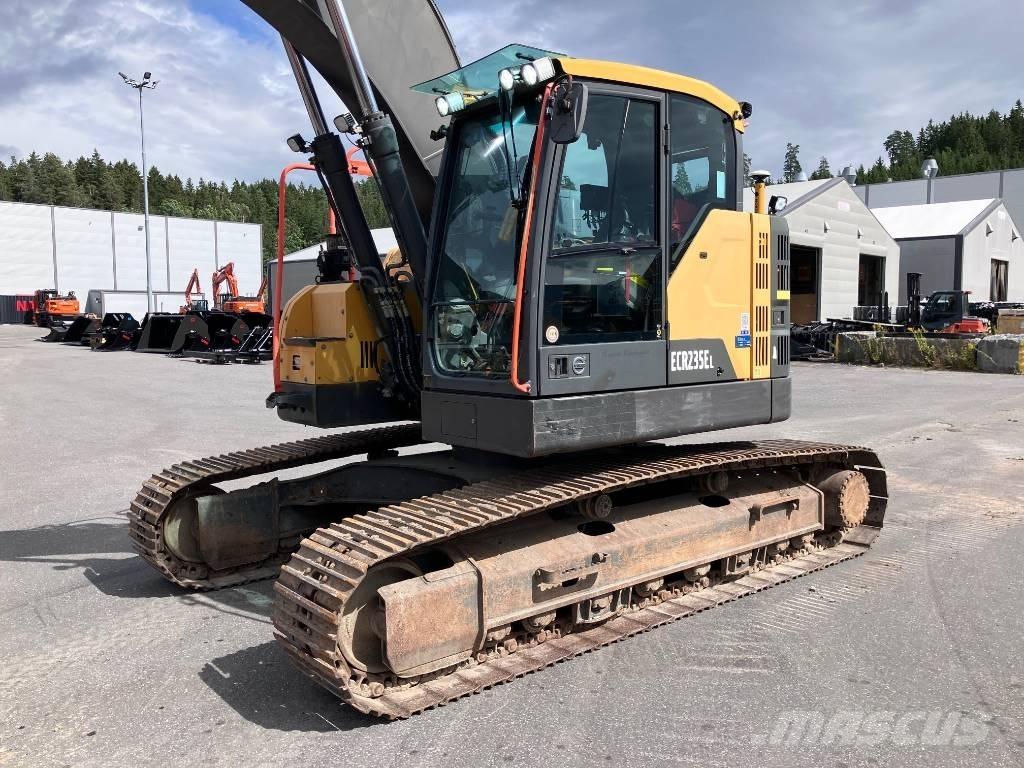Volvo ECR 235 E Roomikekskavaatorid