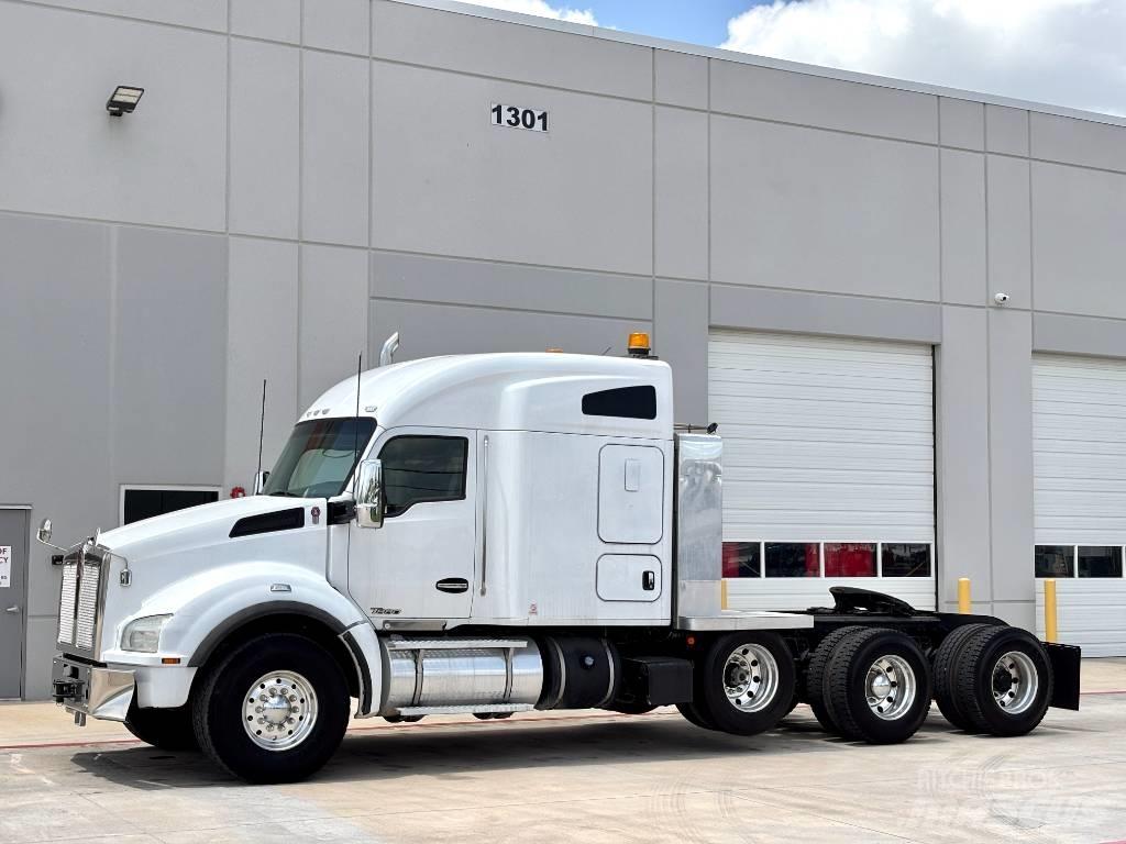 Kenworth T 880 Sadulveokid