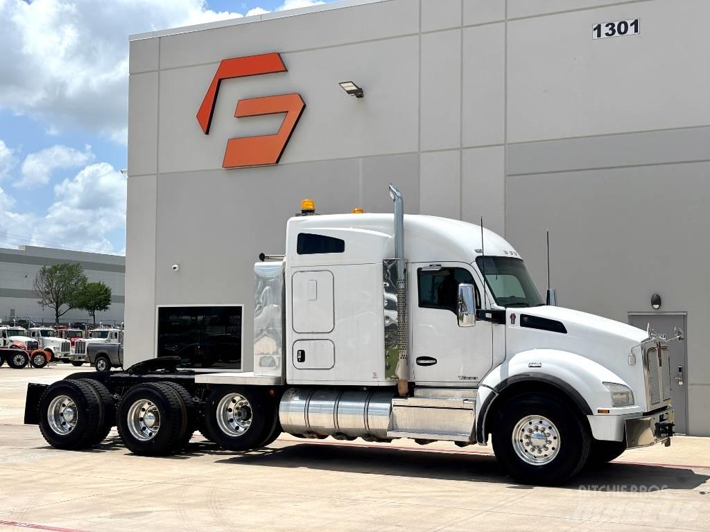 Kenworth T 880 Sadulveokid