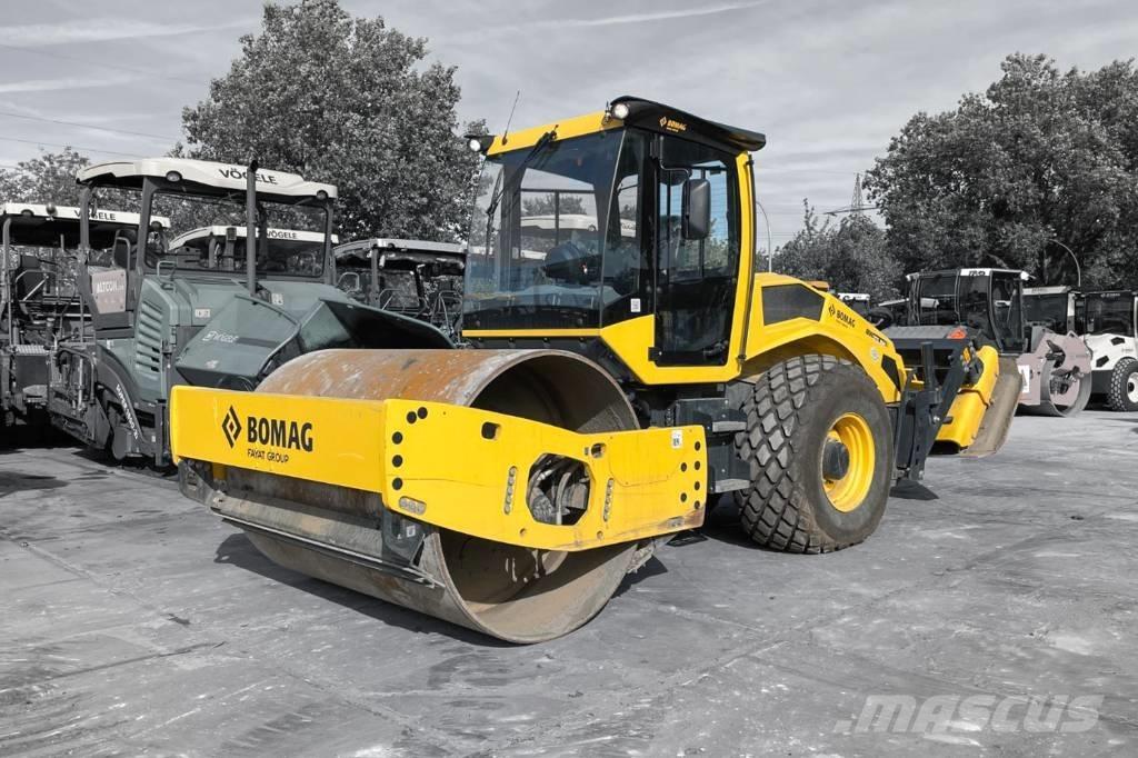 Bomag BW 213 D-5 Ühe trumliga rullid