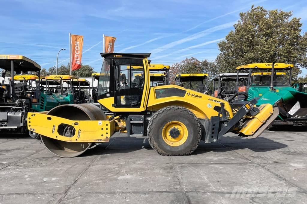 Bomag BW 213 D-5 Ühe trumliga rullid