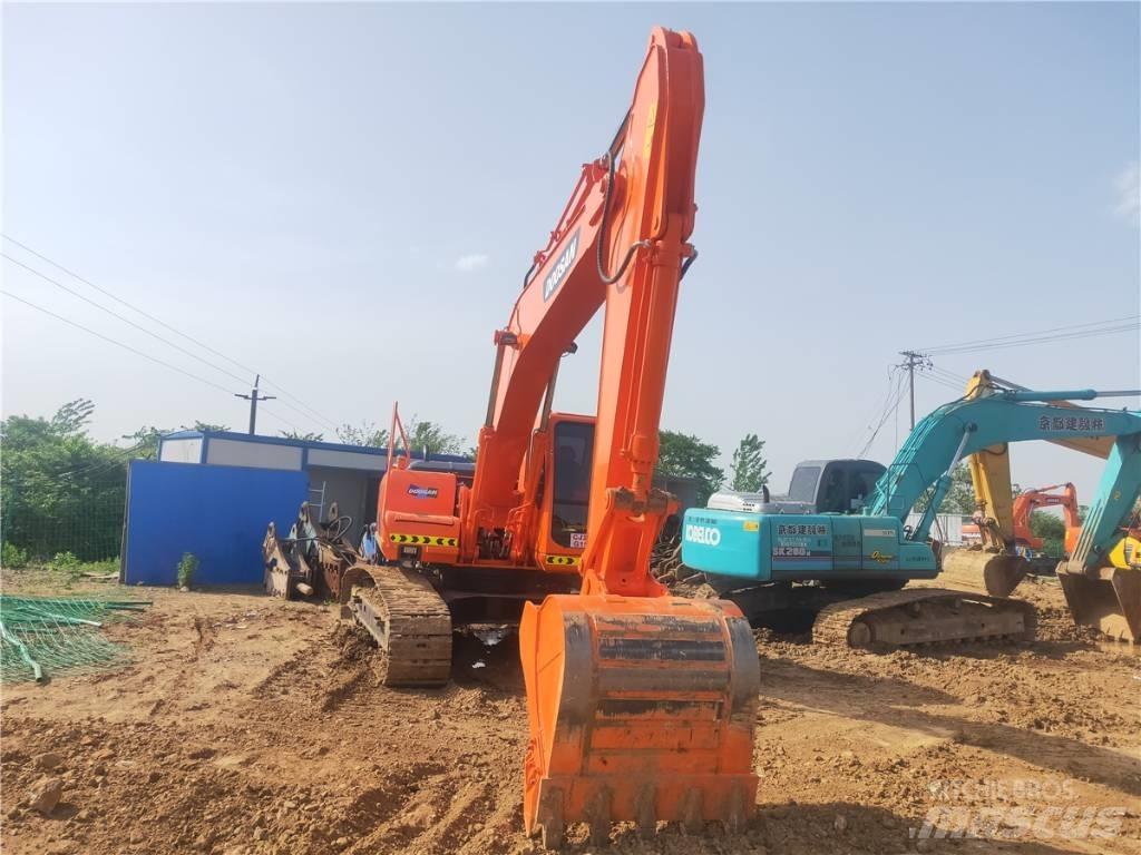 Doosan DH 220 LC-7 Roomikekskavaatorid