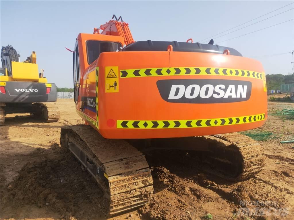 Doosan DH 220 LC-7 Roomikekskavaatorid