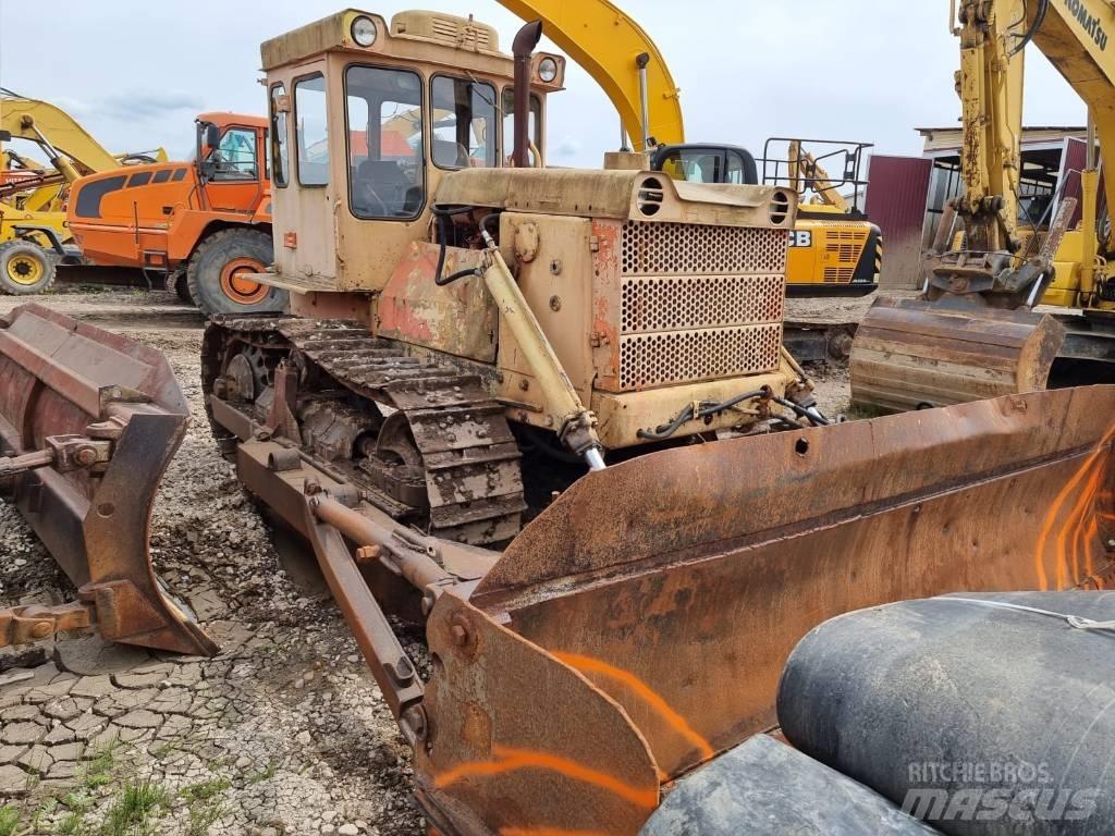 CAT T 130 Buldooserid
