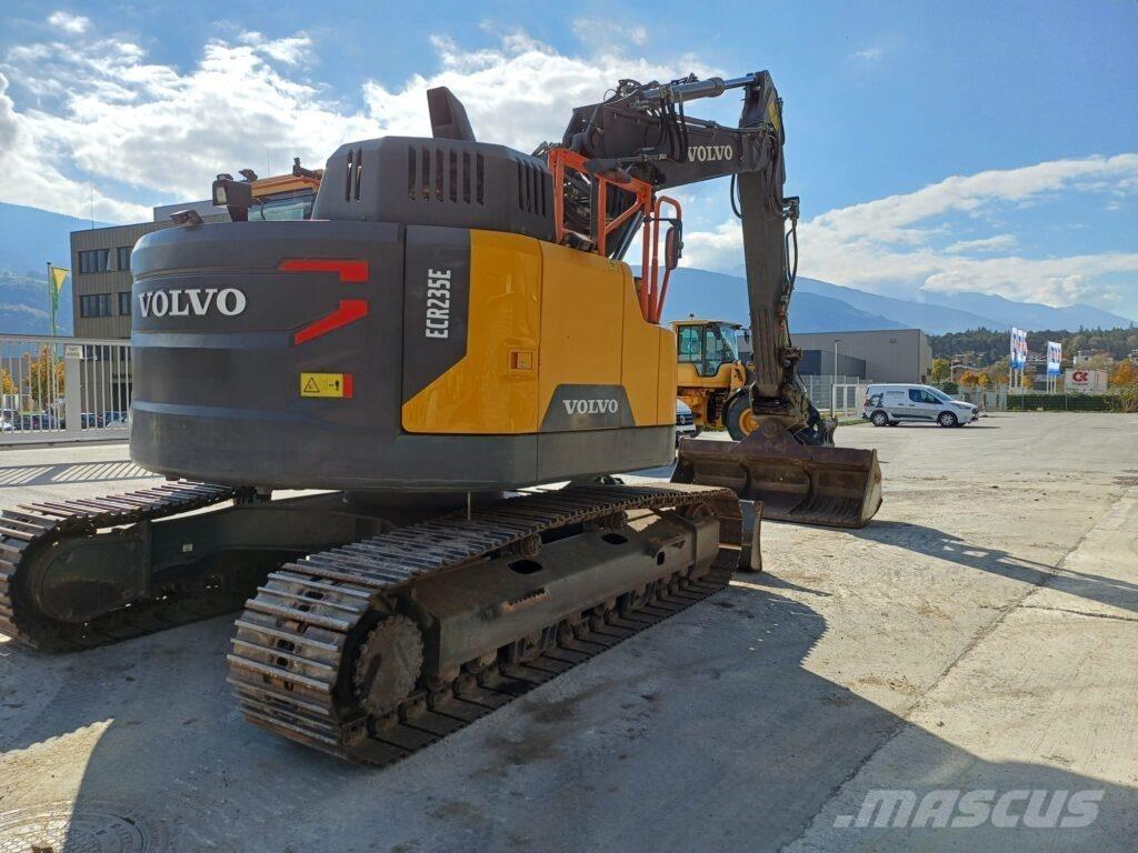 Volvo ECR235EL Roomikekskavaatorid