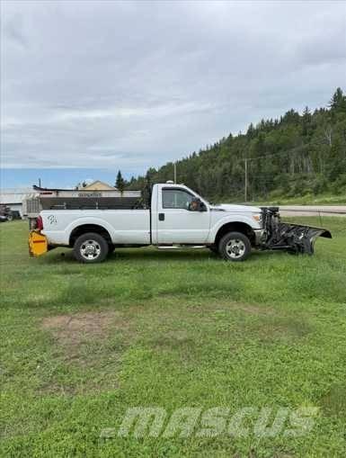 Ford F 350 Muu