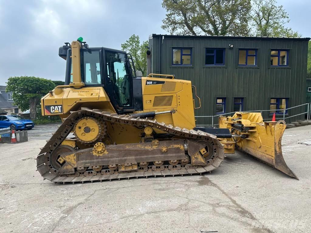 CAT D 6 N LGP Buldooserid