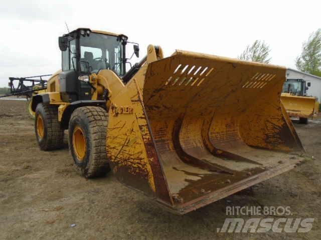 CAT 938M Rataslaadurid