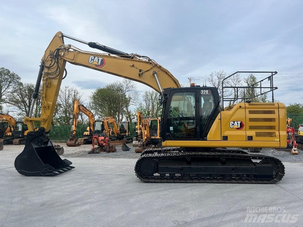 CAT 320 Roomikekskavaatorid