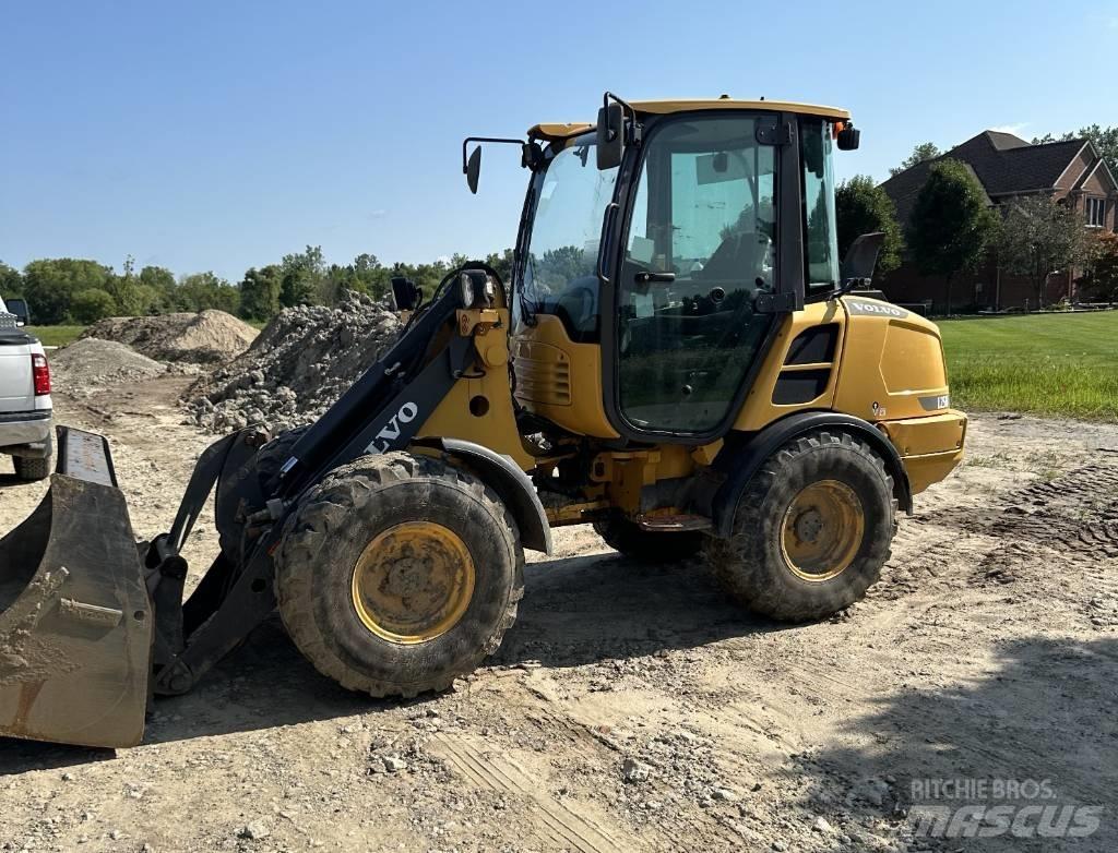 Volvo L 25 H Rataslaadurid