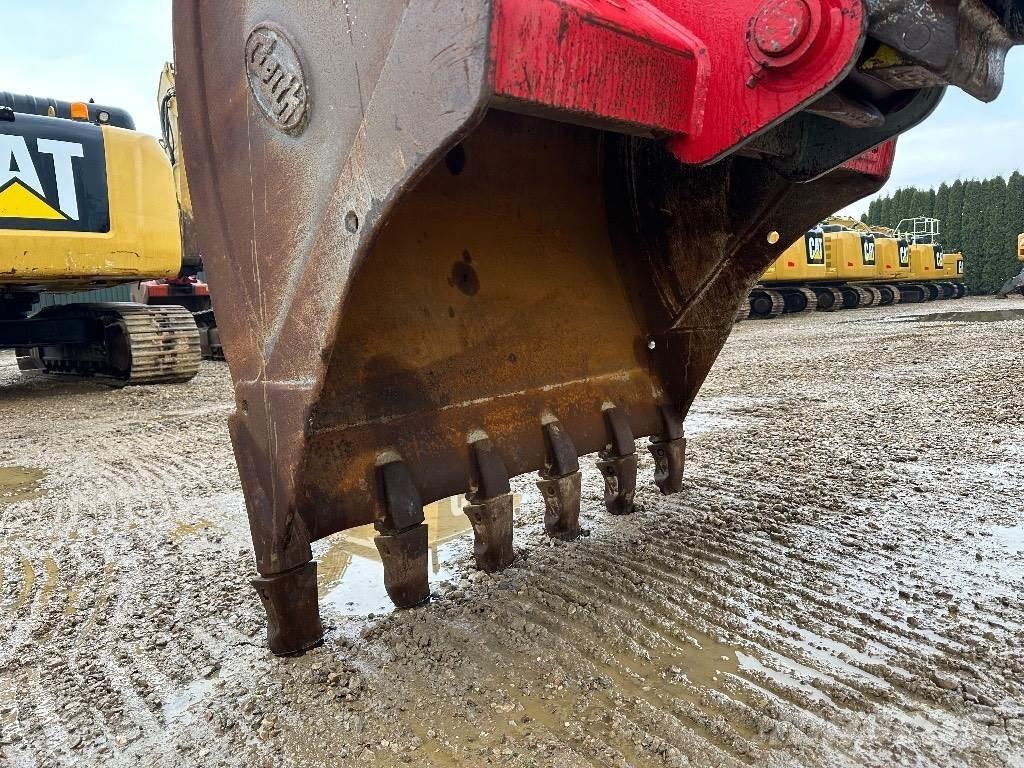 Volvo EC 220 EL Roomikekskavaatorid