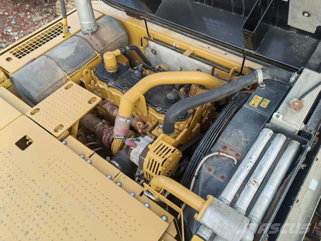 CAT 325 D2 Roomikekskavaatorid