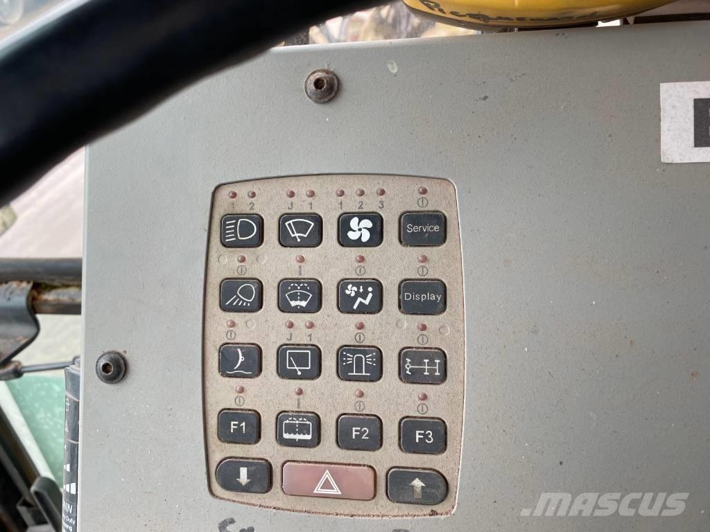 New Holland F 156.6 Greiderid