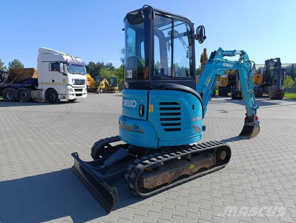 Kobelco SK25SR-6 Miniekskavaatorid < 7 t