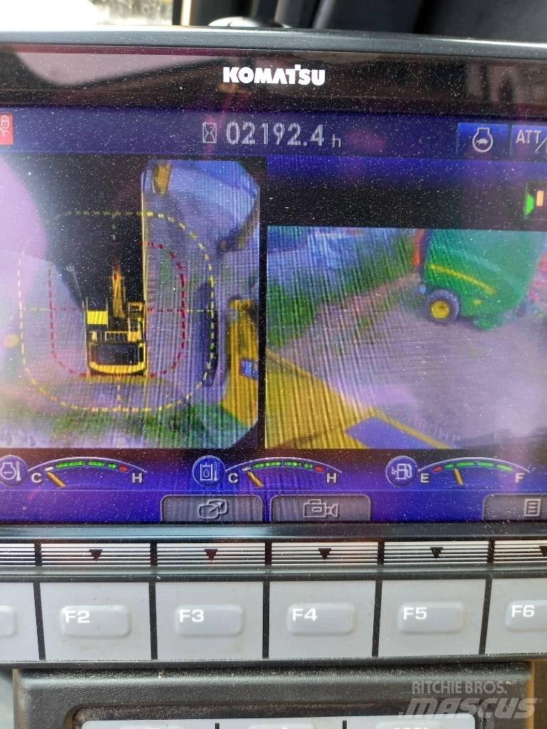 Komatsu PC 240 LC Roomikekskavaatorid