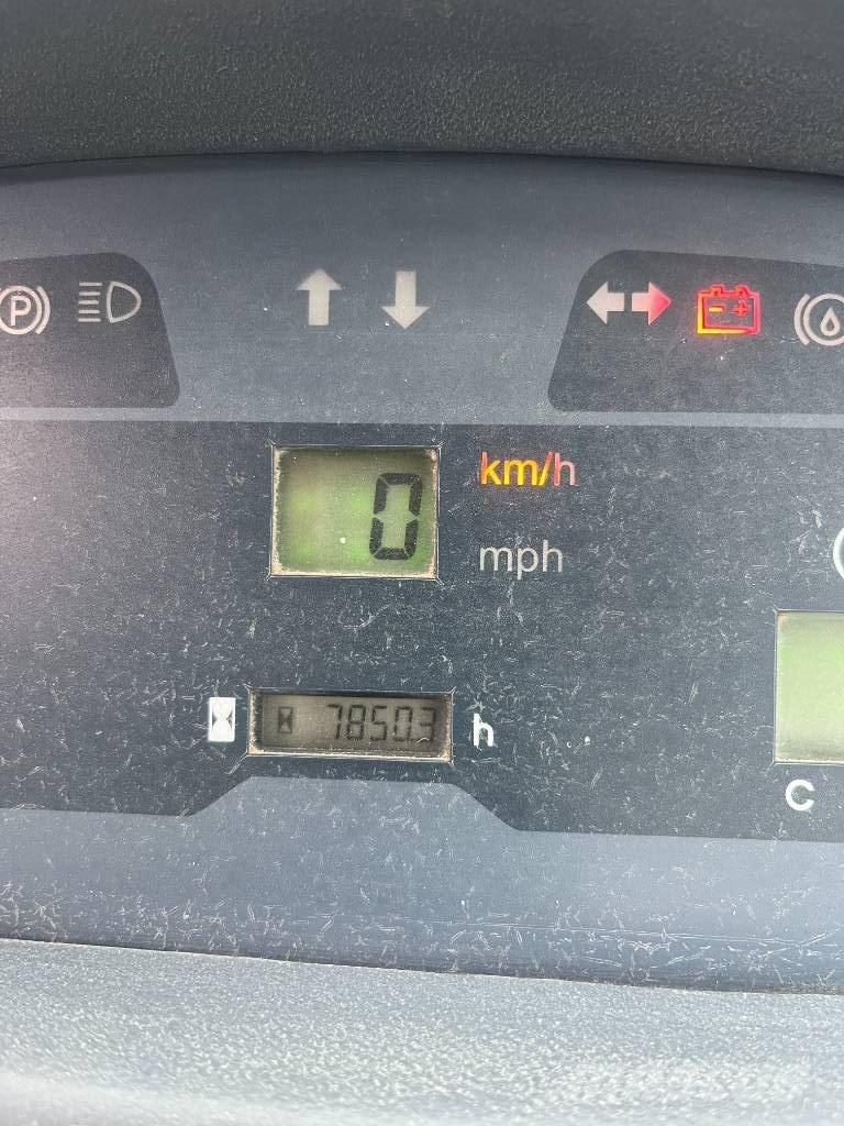 Komatsu WA 80-5 Rataslaadurid