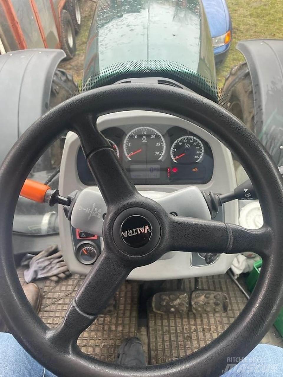 Valtra T 174 E Traktorid