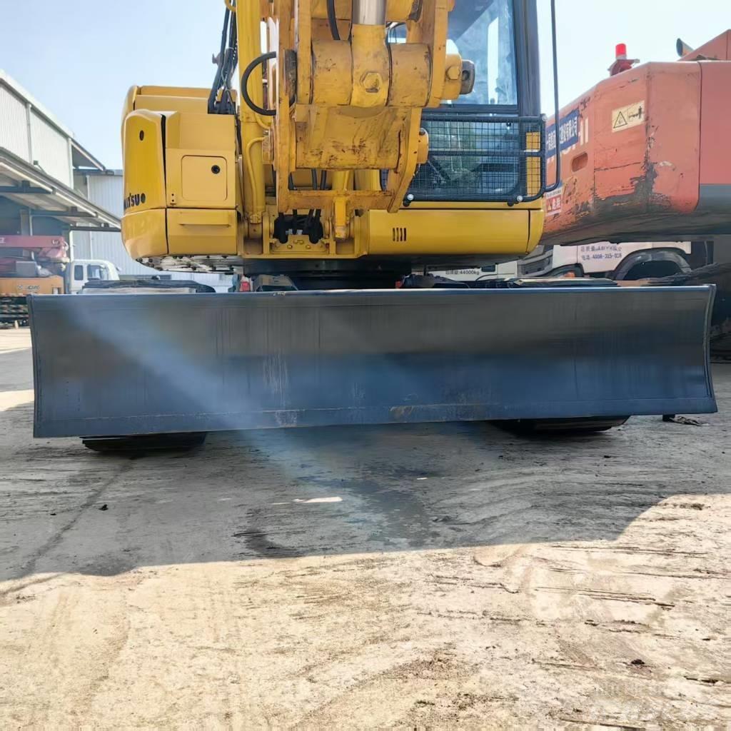 Komatsu PC 128 US Väikeekskavaatorid 7t-12t