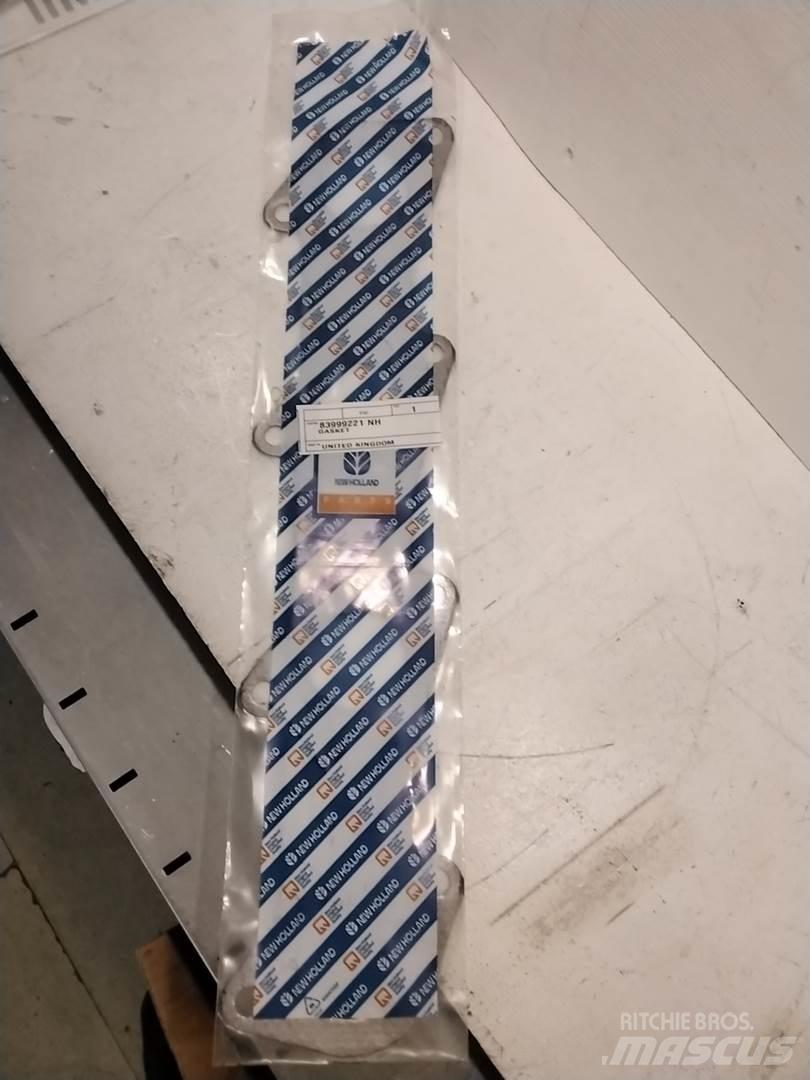 Ford 83999221 NH Mootorid