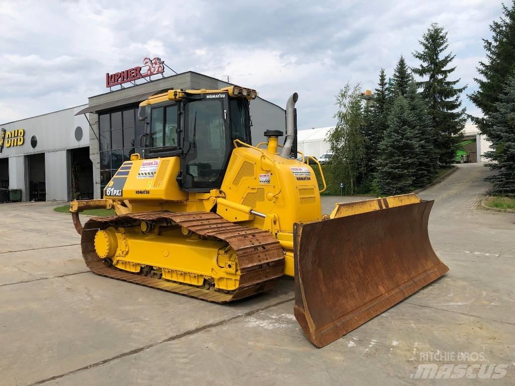 Komatsu D 61 PXi-24 Buldooserid