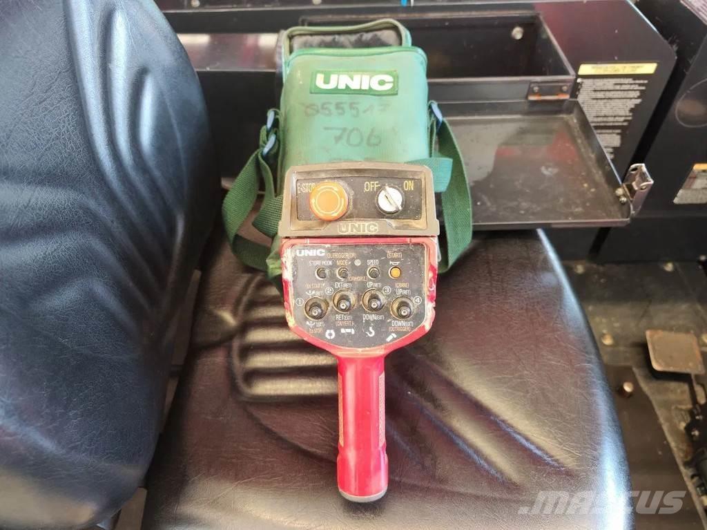 Unic URW 706 CDE Roomikkraanad